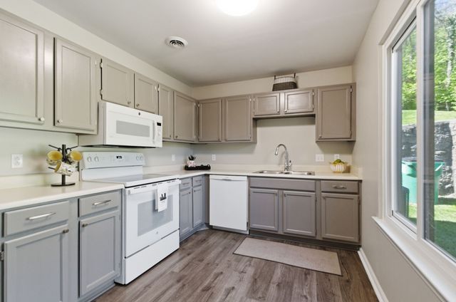 413 Sunvalley, W, Nashville, TN 37221