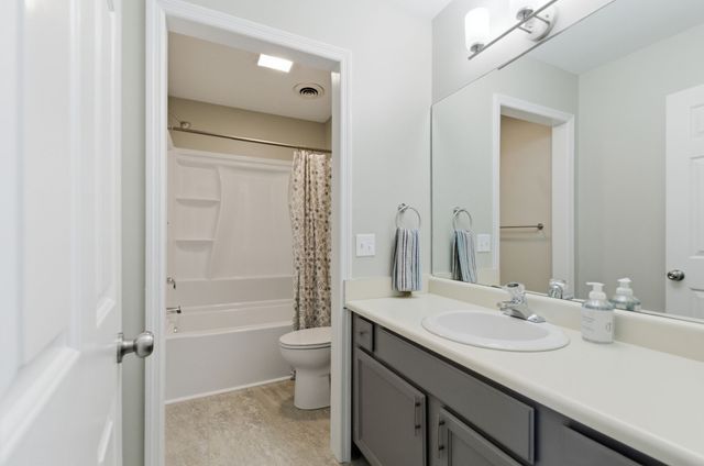 413 Sunvalley, W, Nashville, TN 37221