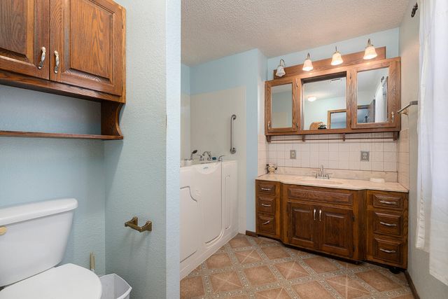 10477 Am Highway, Mountain Grove, MO 65711