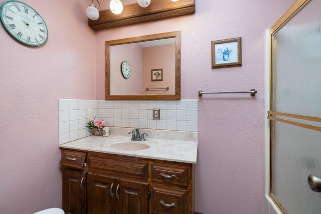 10477 Am Highway, Mountain Grove, MO 65711