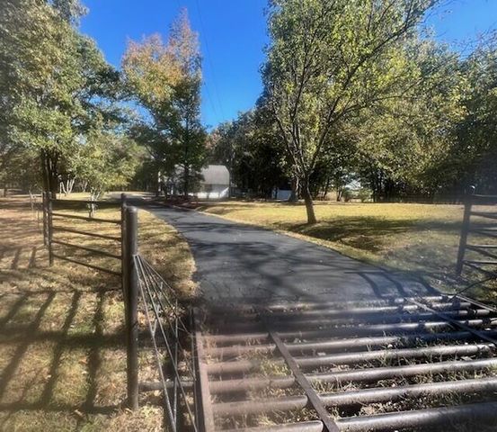 10477 Am Highway, Mountain Grove, MO 65711