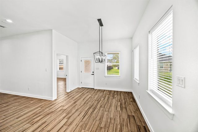 207 Manor Avenue, Arcola, TX 77583