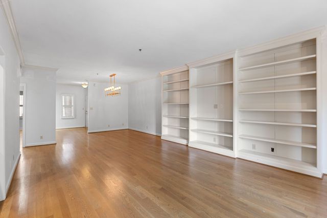 3818 West End Ave Apt 103, Nashville, TN 37205