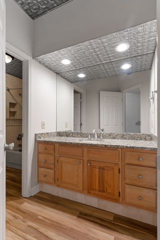 3818 West End Ave Apt 103, Nashville, TN 37205