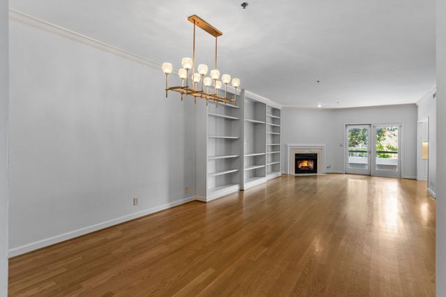 3818 West End Ave Apt 103, Nashville, TN 37205