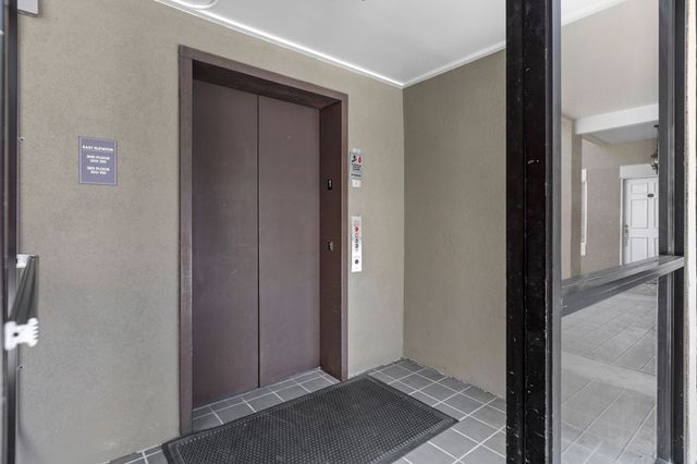 3818 West End Ave Apt 103, Nashville, TN 37205