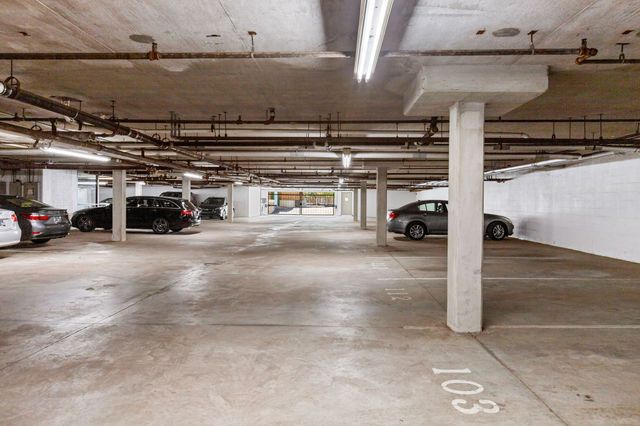 3818 West End Ave Apt 103, Nashville, TN 37205