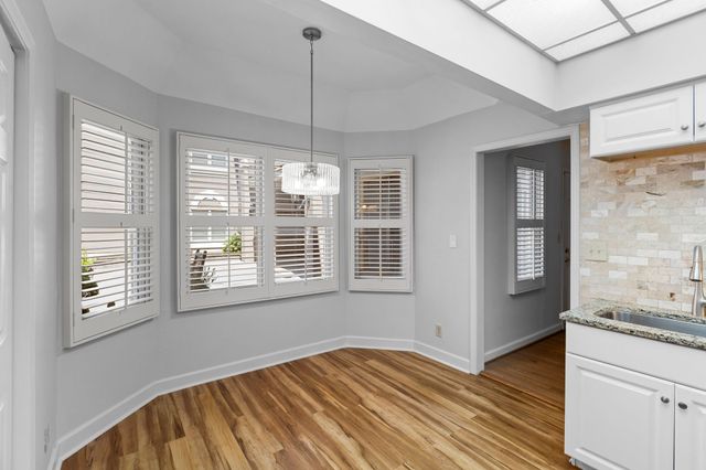 3818 West End Ave Apt 103, Nashville, TN 37205