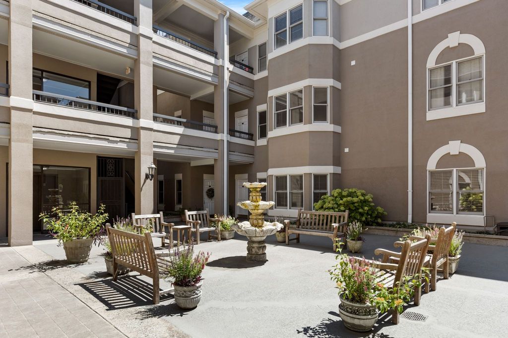 3818 West End Ave Apt 103, Nashville, TN 37205