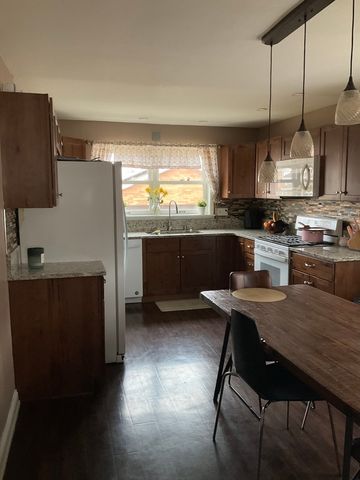 4332 W 109th Street, Oak Lawn, IL 60453