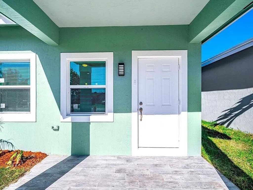 2714 Nokomis Avenue, West Palm Beach, FL 33409