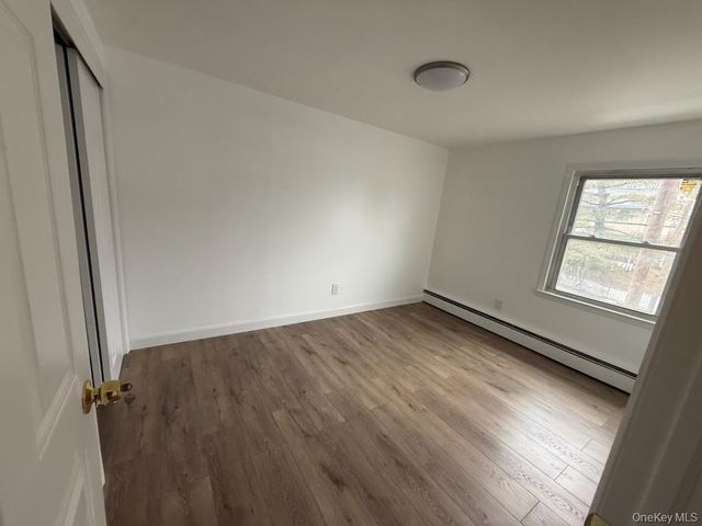 161 Glen Cove Avenue 2nd Fl, Glen Cove, NY 11542