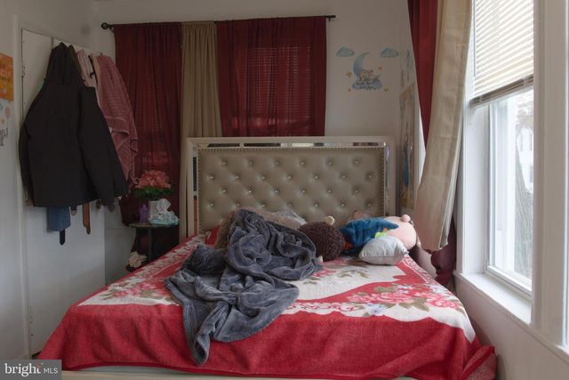 708 E MONTROSE ST, Vineland, NJ 08360