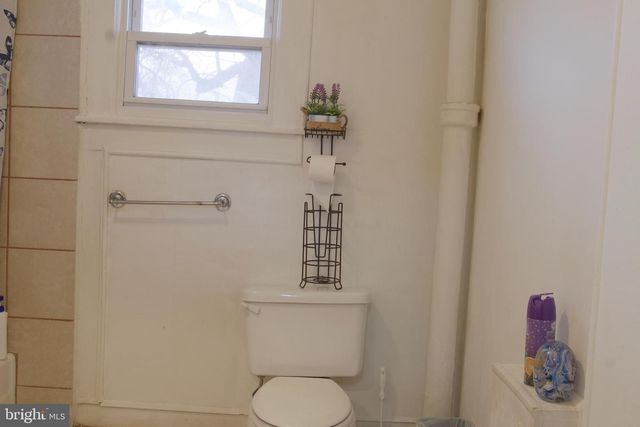 708 E MONTROSE ST, Vineland, NJ 08360