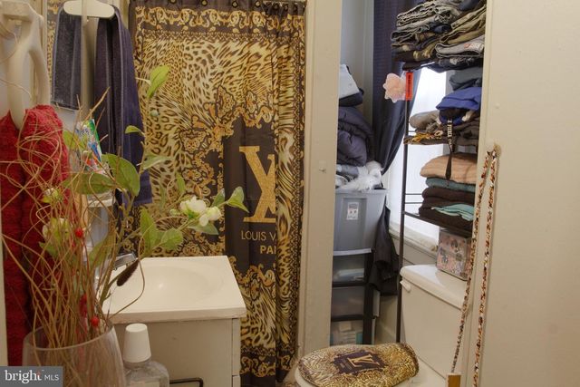 708 E MONTROSE ST, Vineland, NJ 08360