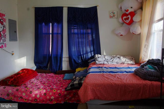 708 E MONTROSE ST, Vineland, NJ 08360