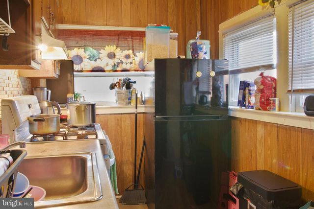 708 E MONTROSE ST, Vineland, NJ 08360