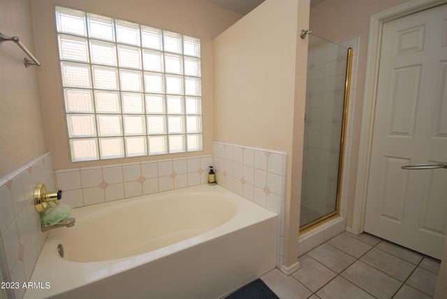 1227 E Glenhaven Drive, Phoenix, AZ 85048