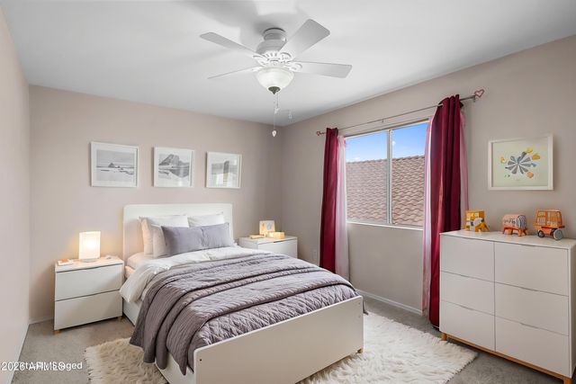1227 E GLENHAVEN Drive, Phoenix, AZ 85048