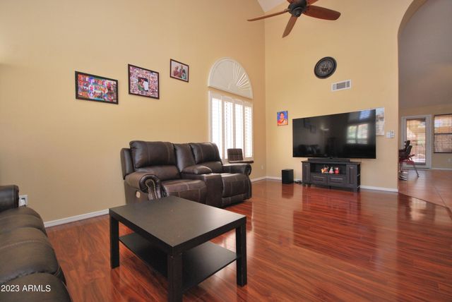 1227 E Glenhaven Drive, Phoenix, AZ 85048