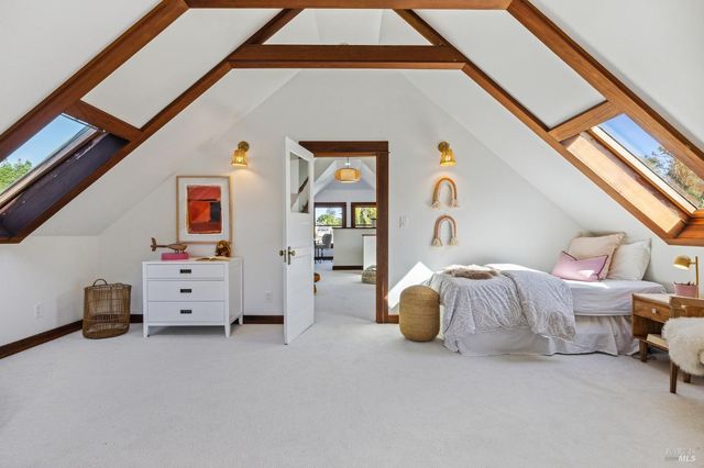 1375 Gossage Ave, Petaluma, CA 94952