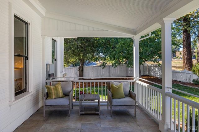 1375 Gossage Ave, Petaluma, CA 94952