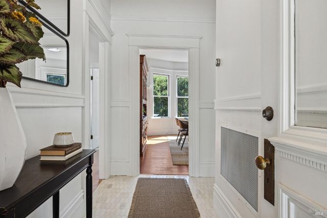 1375 Gossage Ave, Petaluma, CA 94952