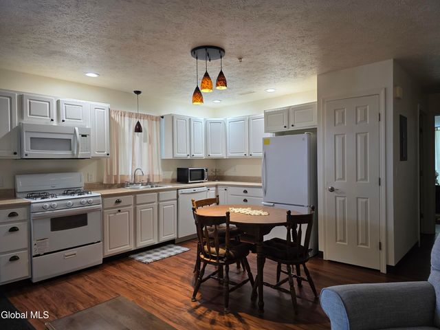 122 Rabbit, Cobleskill, NY 12043