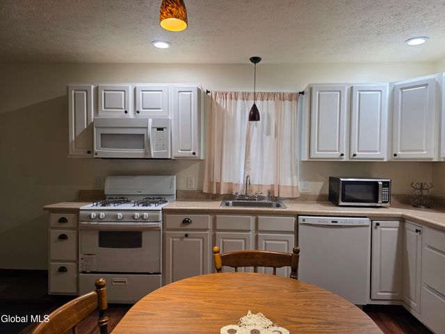 122 Rabbit, Cobleskill, NY 12043