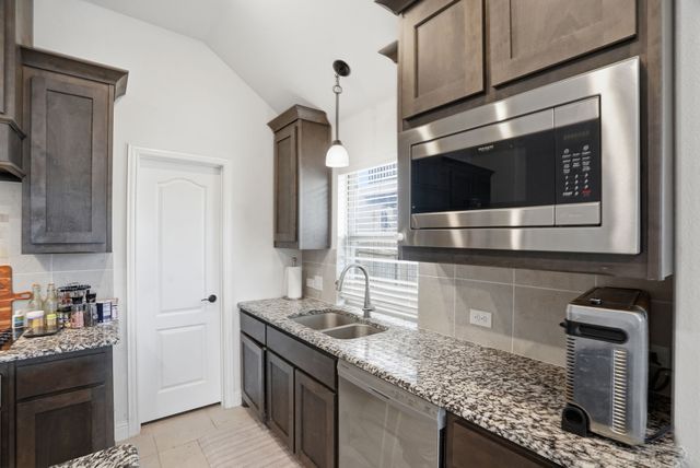 10004 White Pine Drive, Fort Worth, TX 76131