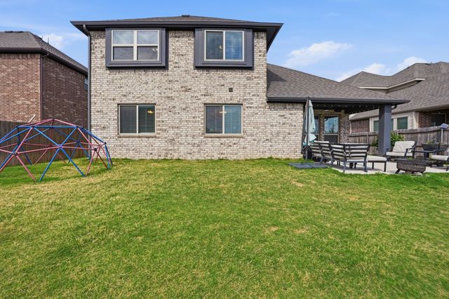 10004 White Pine Drive, Fort Worth, TX 76131