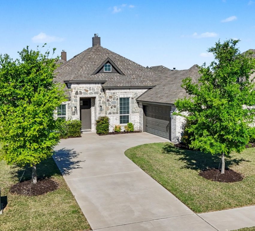 705 Salvia Court, Midlothian, TX 76065