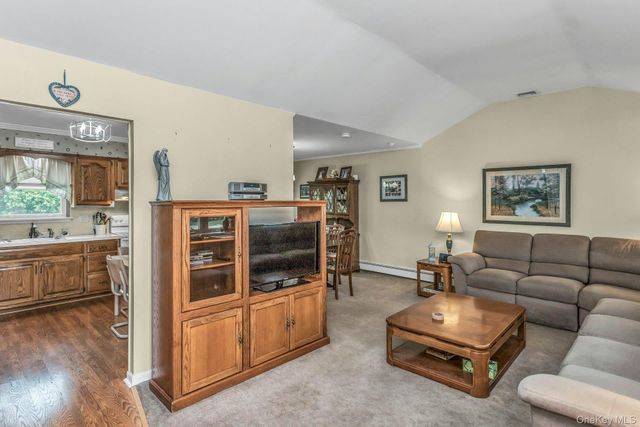 313 Illinois Avenue, Massapequa Park, NY 11762