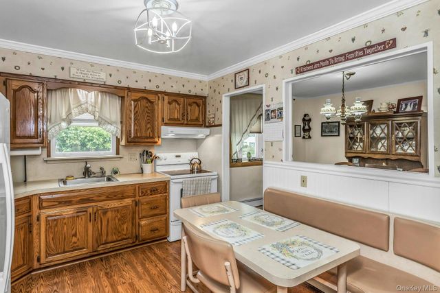 313 Illinois Avenue, Massapequa Park, NY 11762