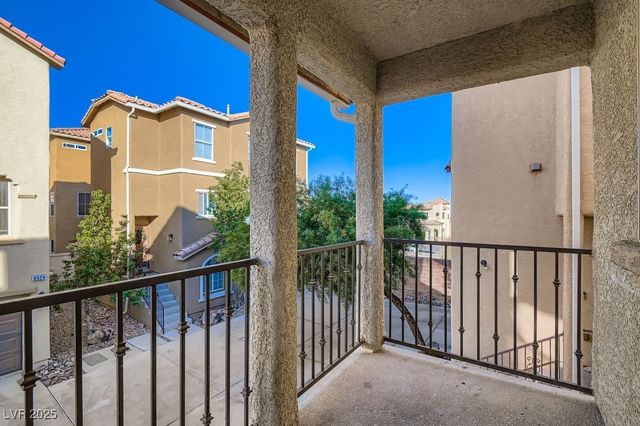 8925 Carter Montgomery Avenue, Las Vegas, NV 89149