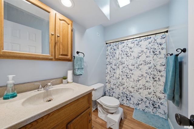 230 BRIARCLIFF Drive, Washington, IL 61571