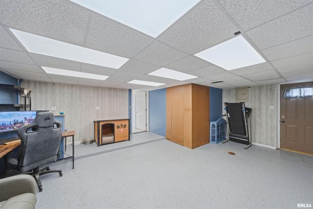 230 BRIARCLIFF Drive, Washington, IL 61571