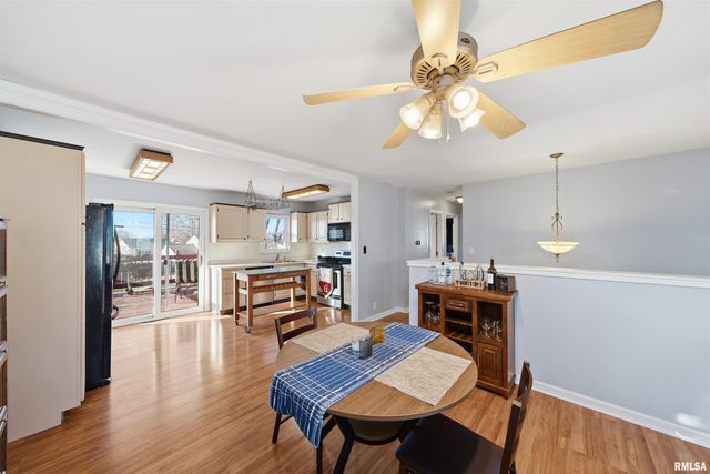 230 BRIARCLIFF Drive, Washington, IL 61571