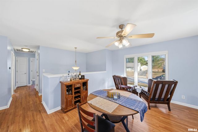 230 BRIARCLIFF Drive, Washington, IL 61571