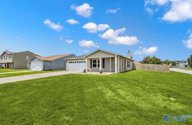 116 Firefly Lane, Owens Cross Roads, AL 35763
