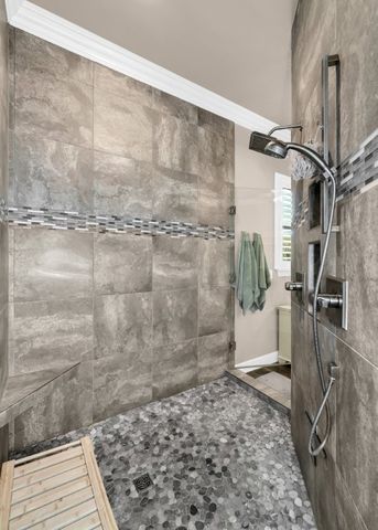 10016 Camelot Lane, Rogers, AR 72758