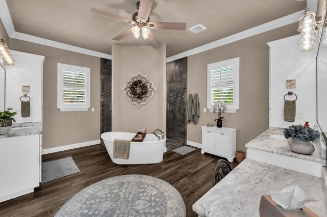 10016 Camelot Lane, Rogers, AR 72758