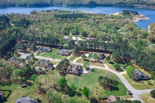 10016 Camelot Lane, Rogers, AR 72758