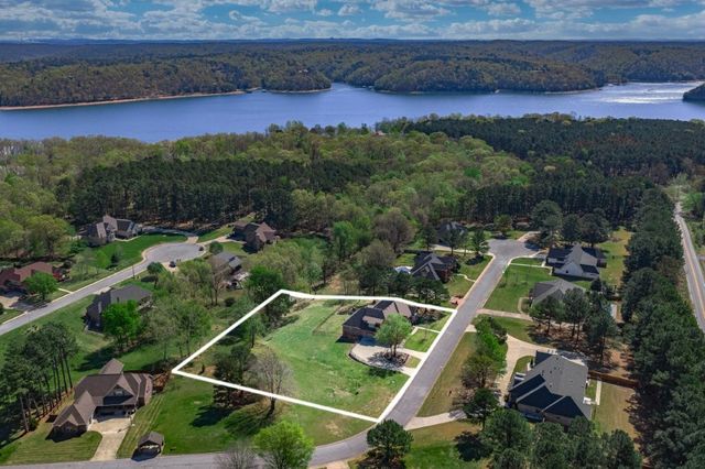 10016 Camelot Lane, Rogers, AR 72758