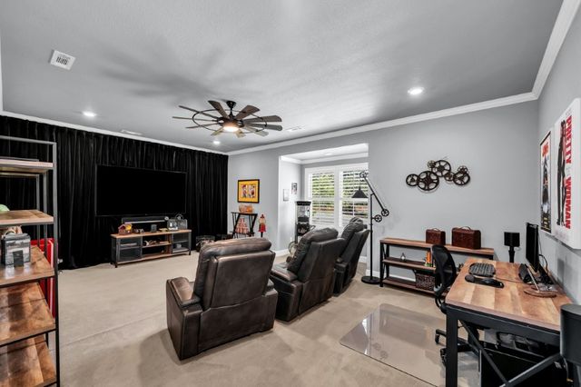 10016 Camelot Lane, Rogers, AR 72758