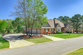 10016 Camelot Lane, Rogers, AR 72758