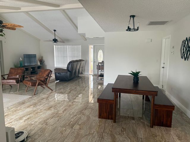 1824 SE 1ST Terrace, Cape Coral, FL 33990