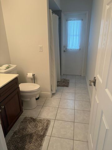 1824 SE 1ST Terrace, Cape Coral, FL 33990