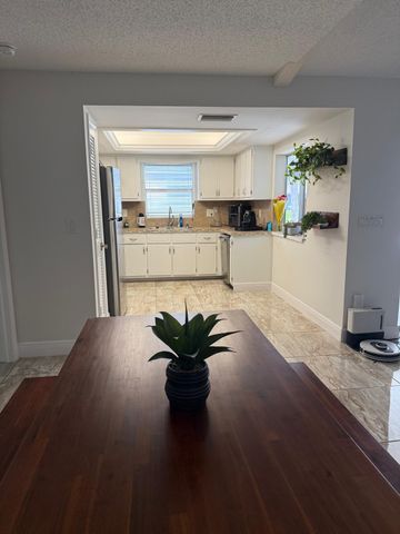 1824 SE 1ST Terrace, Cape Coral, FL 33990