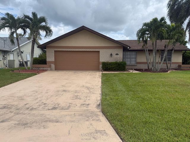 1824 SE 1ST Terrace, Cape Coral, FL 33990